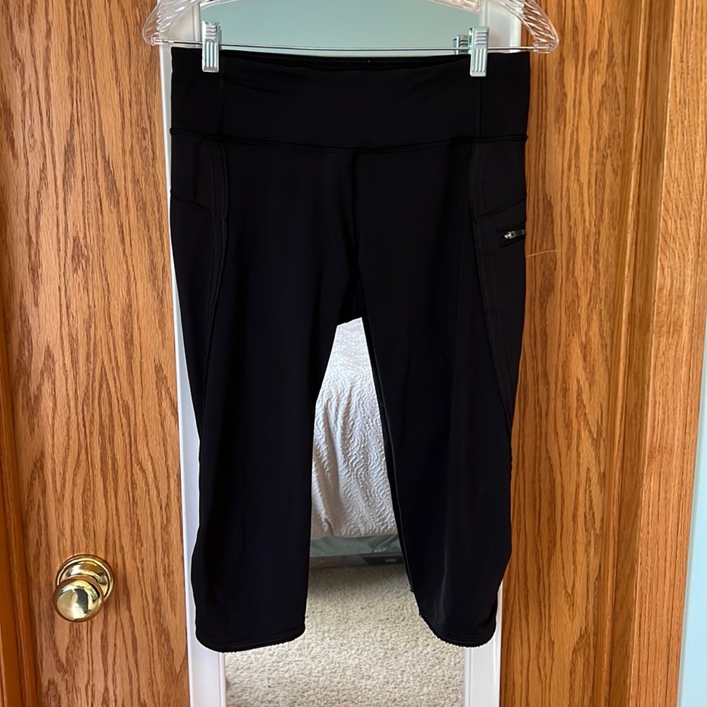 Lululemon Crop Black Capris